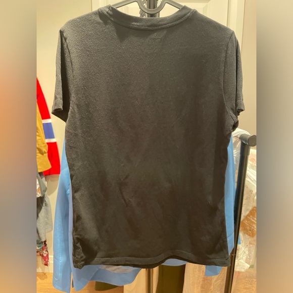 The North Face Women Tee Size M (runs small) - Picture 2 of 2